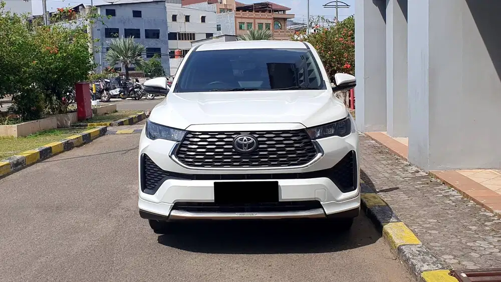 Toyota Zenix 2.0 G CVT Bensin Upgrade Modelista 2024 NIK 2023 Like New