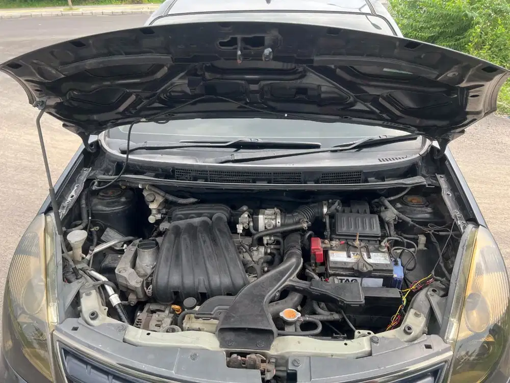 Nissan Grand livina 2011 Bensin