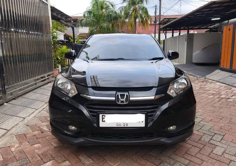 KM 60rbn Honda HRV 1.5 E CVT AT Keyless 2018 Android floating Hitam