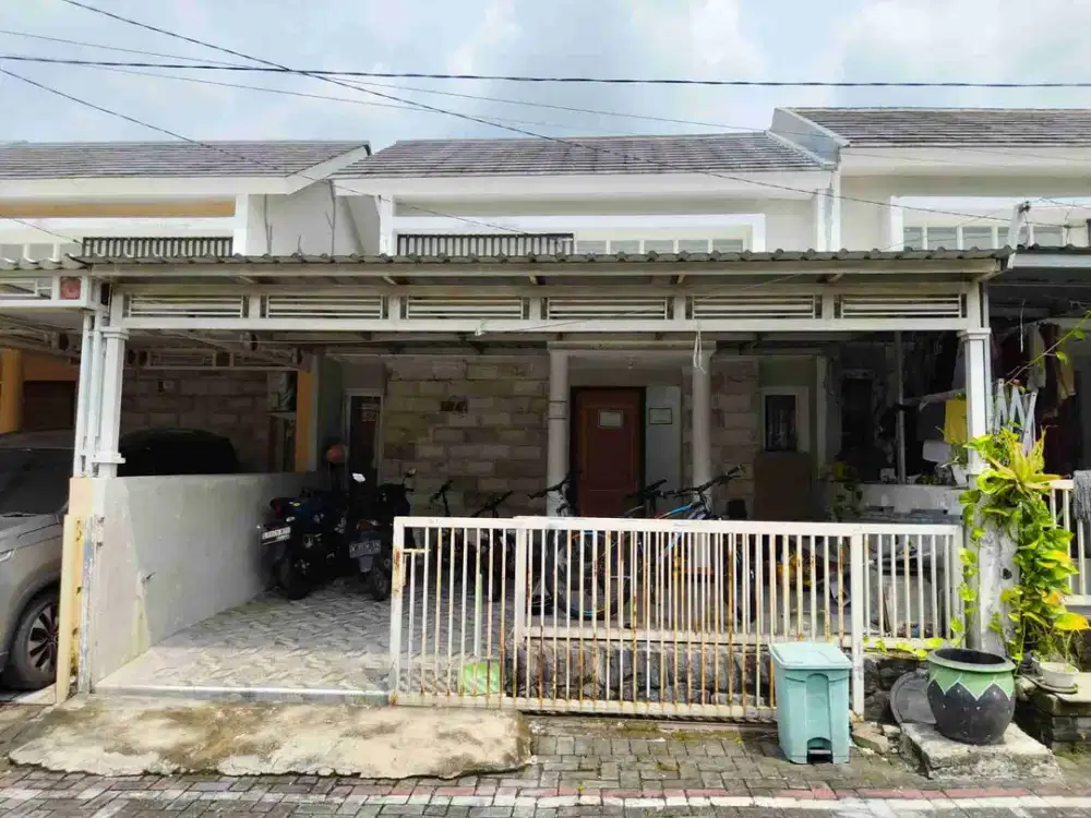 Dijual via lelang rumah di The Naila residen Menganti Gresik,harga murah