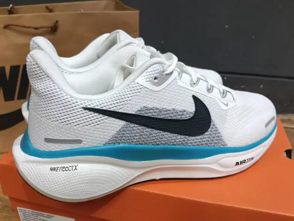 Sepatu running Nike Air Zoom pegasus