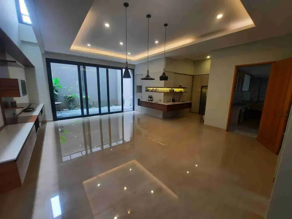 Rumah Mewah Sayap Gatsu strategis jual BU