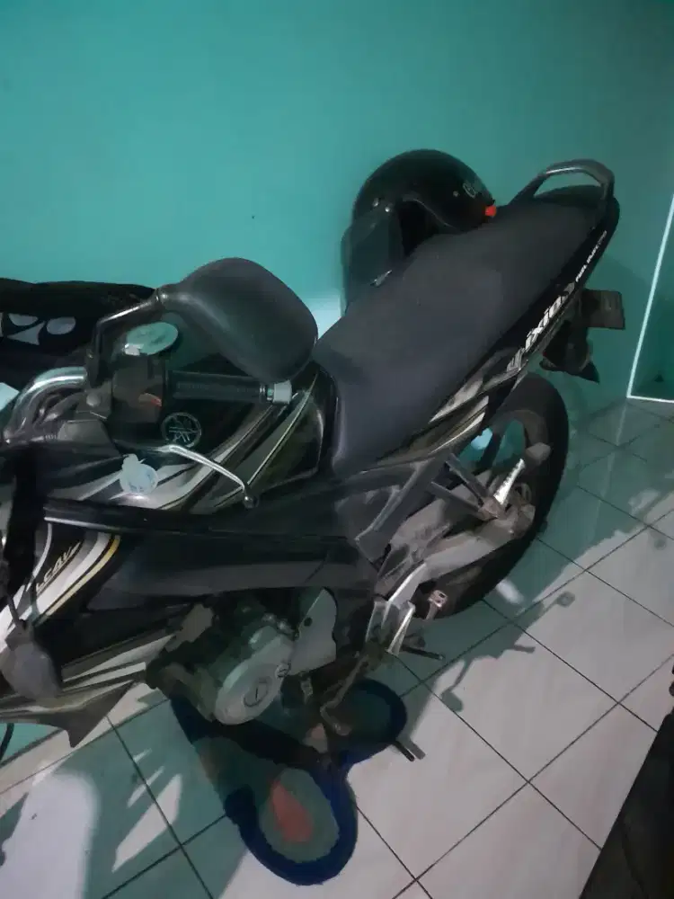 Jual Yamaha Old Vixion Hitam 2013 Tangan Pertama Standard