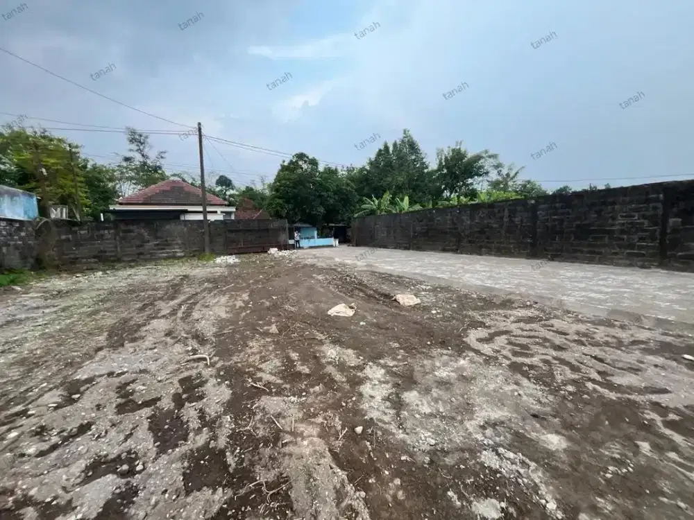 Tanah SHM Hook Aspal di Jakal Km 8 Strategis utara jalan Damai