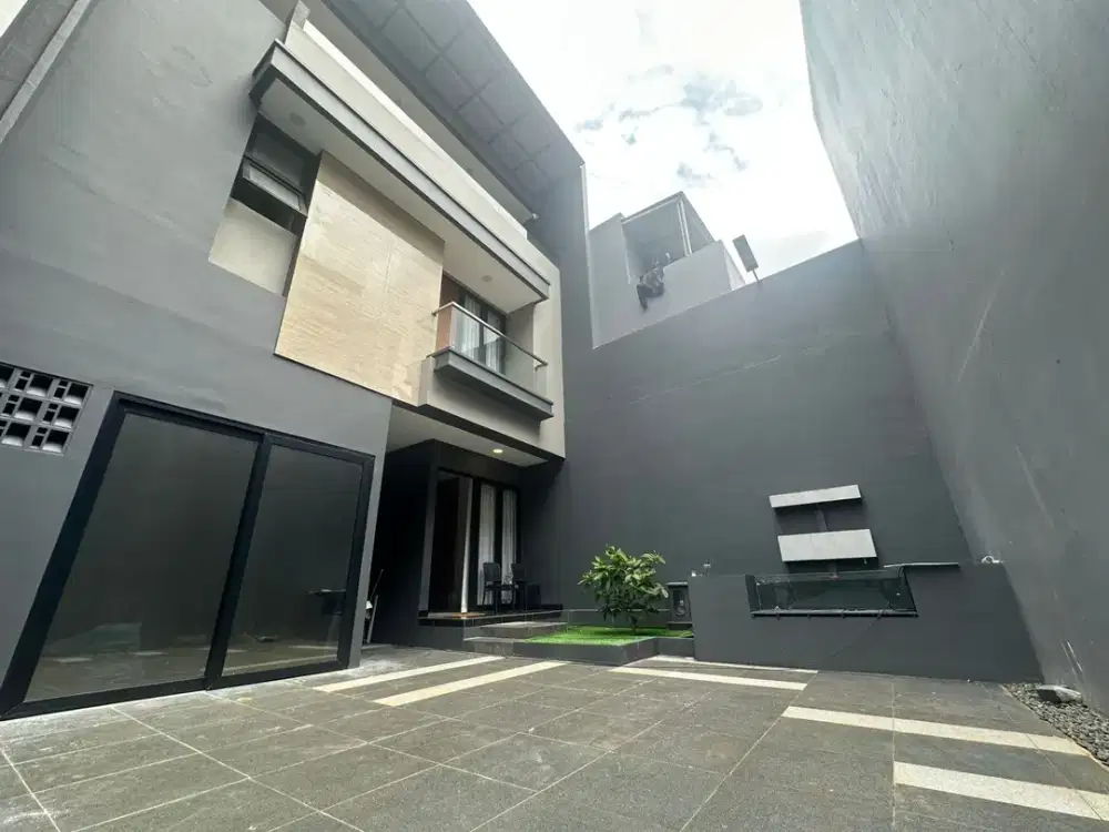 Jual/Sewa Cepat Grand Trevista Rumah Mewah Furnish di Kebon Jeruk, Jakbar