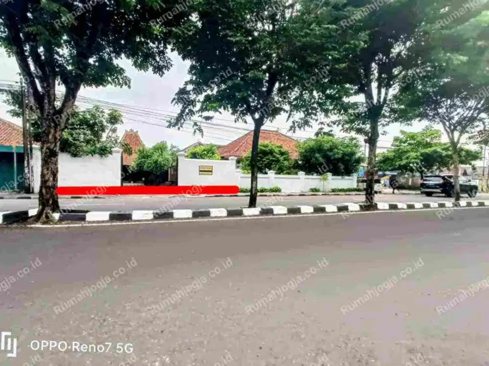 tanah pinggir jalan raya Umbulharjo pusat kota cocok untuk usaha