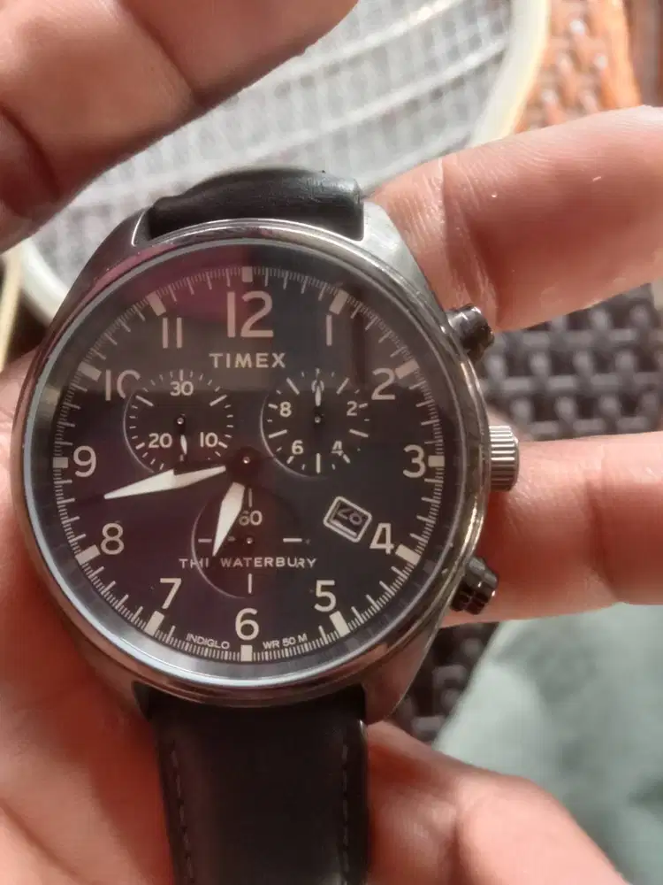 Jam tangan pria mrek Timex The waterbury TW2R88400