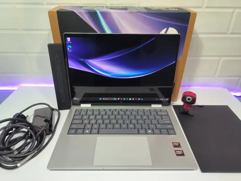 HP Envy x360 14 OLED RYZEN 7 8840HS 32GB 1TB W11 + OHS 14.0 2.8K Touch