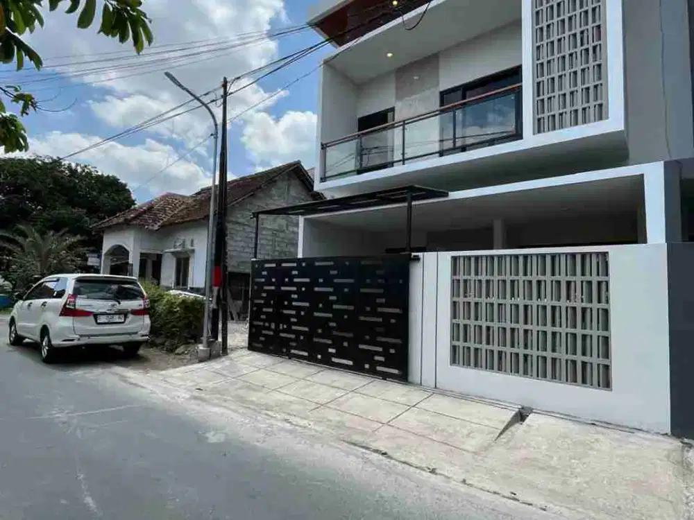 rumah mewah Kaliurang timur
