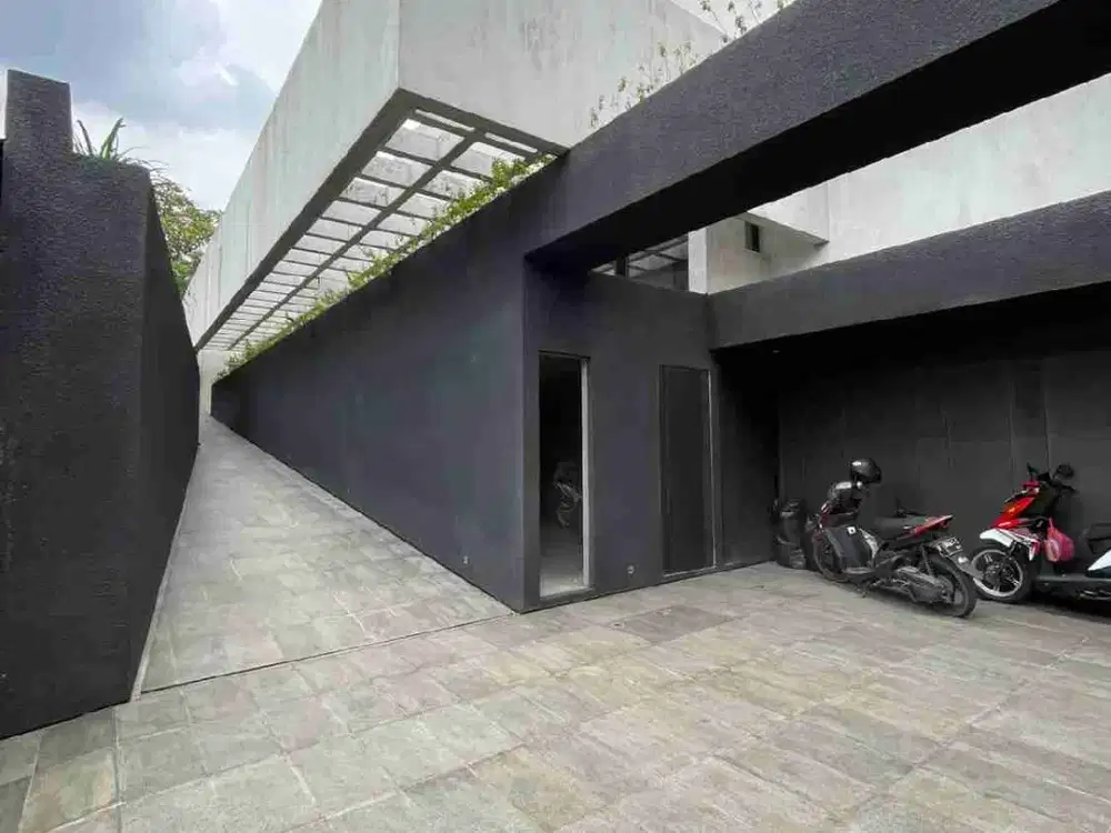 FOR LEASE & SALE — Exquisite Luxury Estate in Cilandak Ampera
Jakarta Selatan