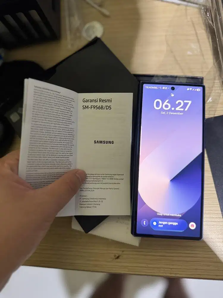 Samsung Z Fold 6 Kapasitas 512 Gb (jual santai)