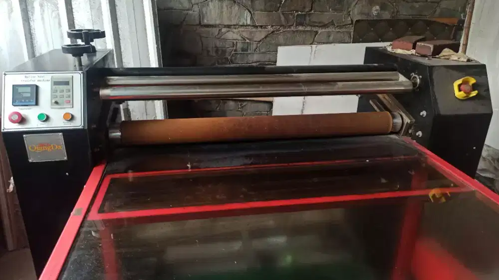 Mesin pres sublim rol to rol oli 1.1mtr