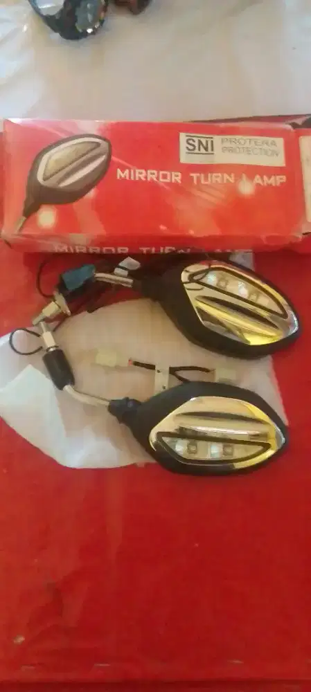 Kaca Spion baru Lampu sein LED