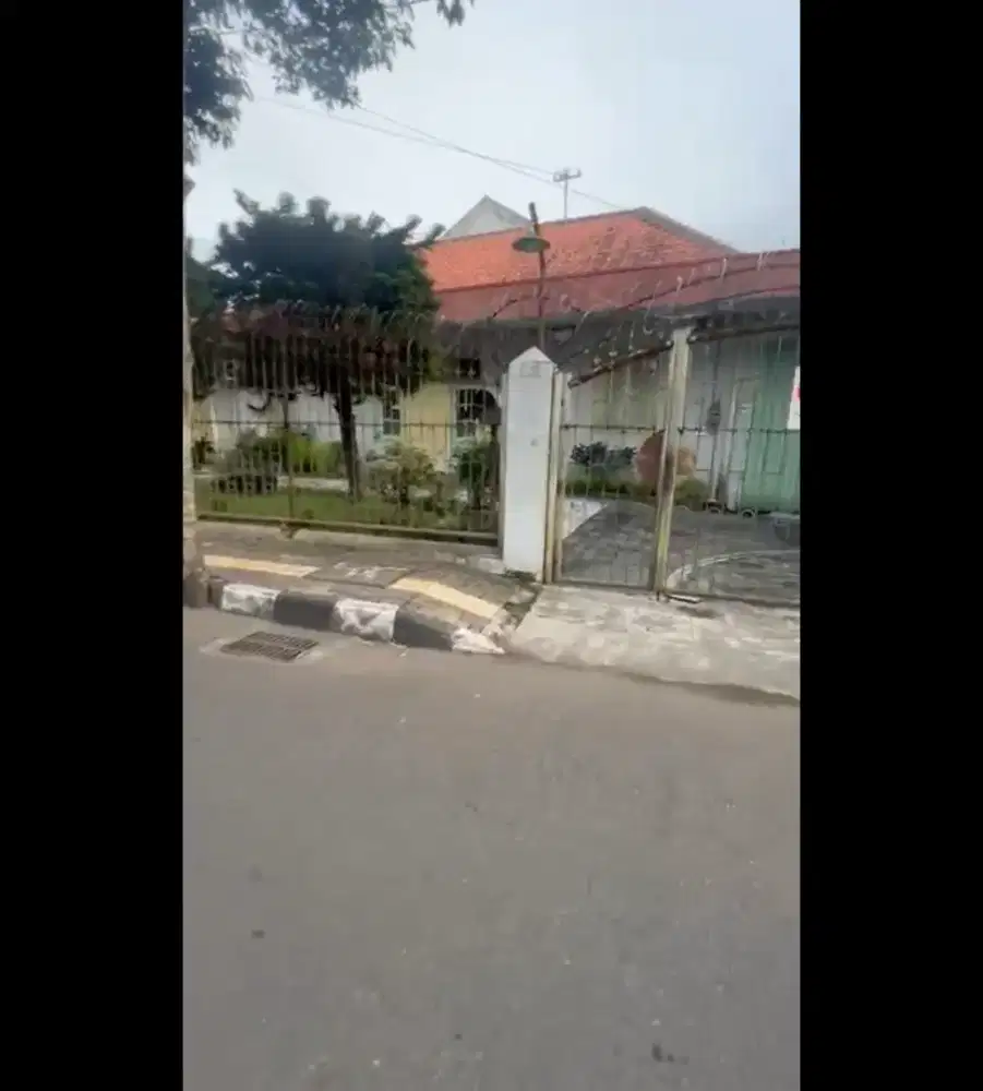 Di jual rumah sekitaran malioboro 2 lantai BU