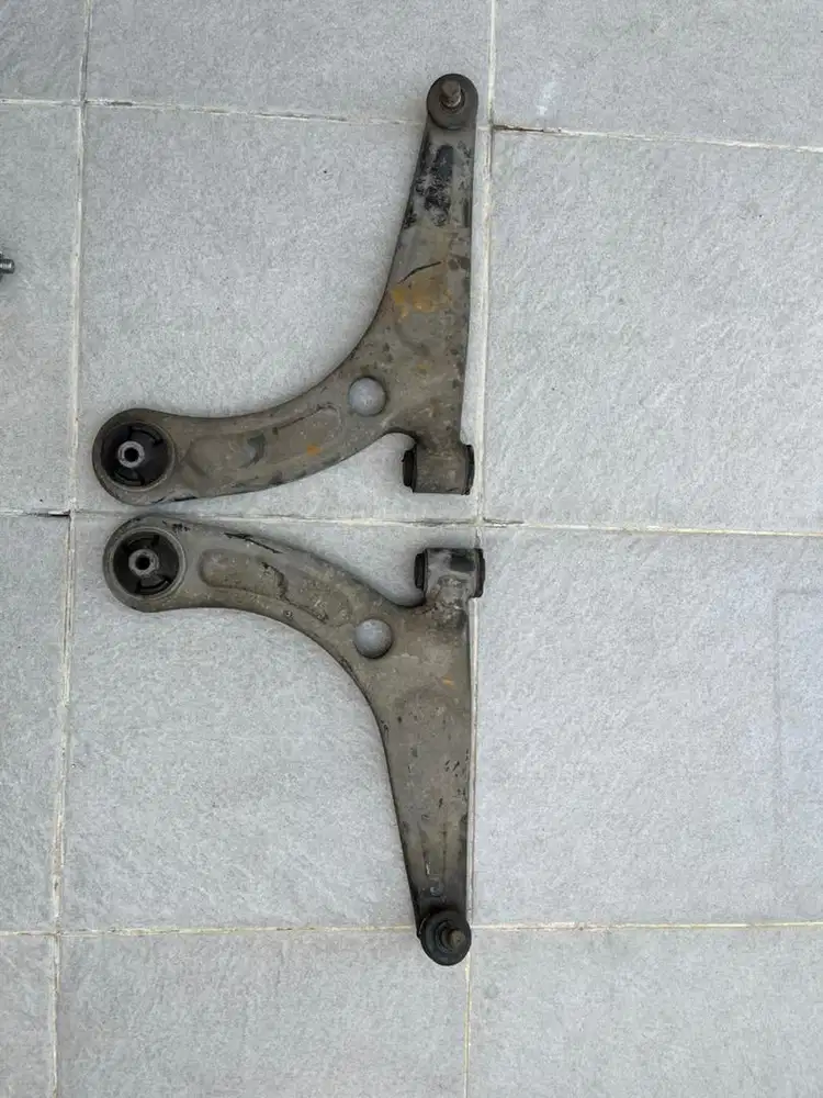 Jual Parts Kaki-kaki Wuling Almaz (second)