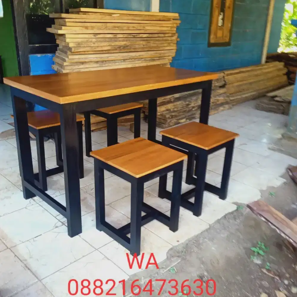 Meja kursi cafe dan makan warteg
