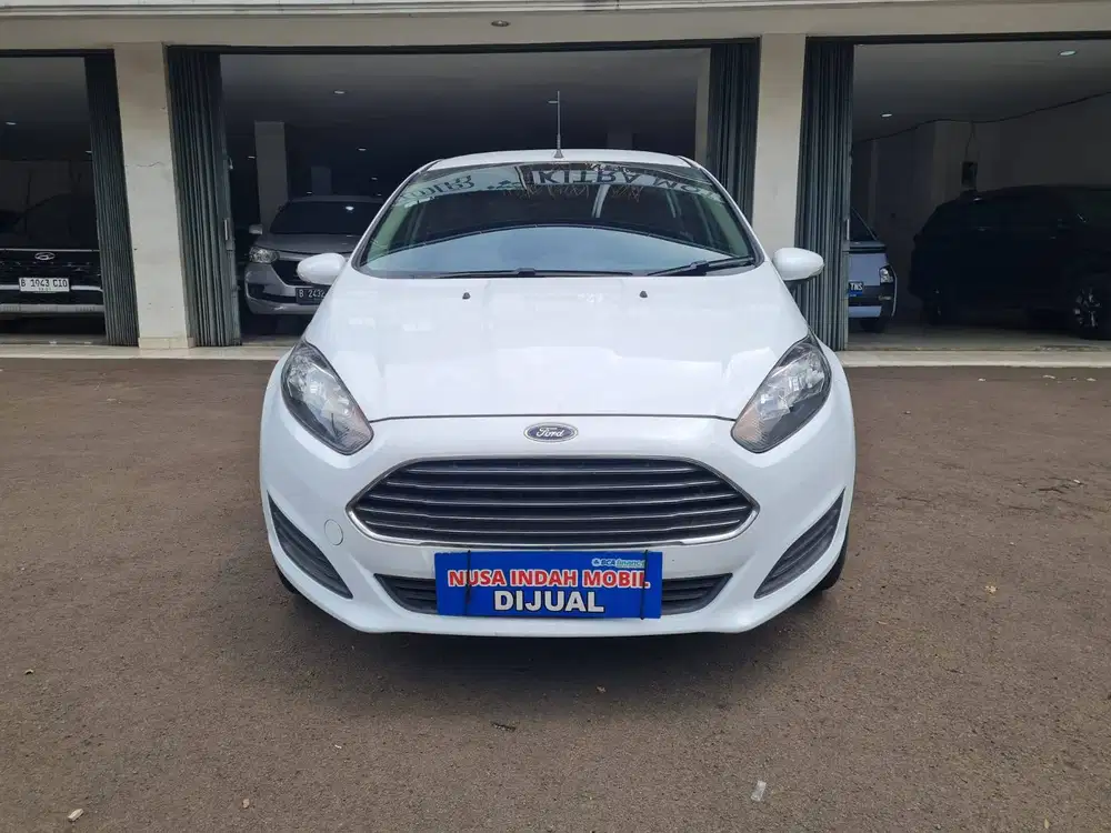 KM 30 RIBU-AN Ford Fiesta Trend MATIC 2014