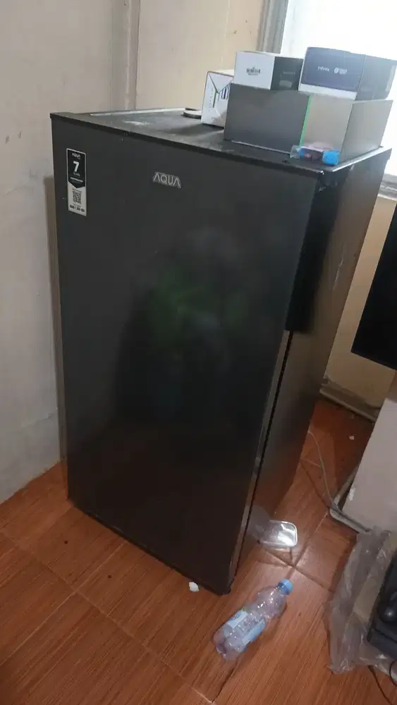Kulkas 1 Pintu merk aqua