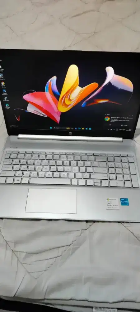 Laptop bekas merk hp IO5Q6DJ5