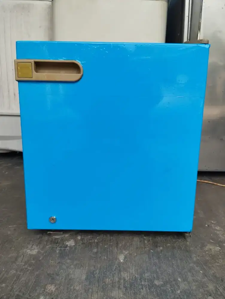 Kulkas fortabel beku+garansi+ongkir gratis