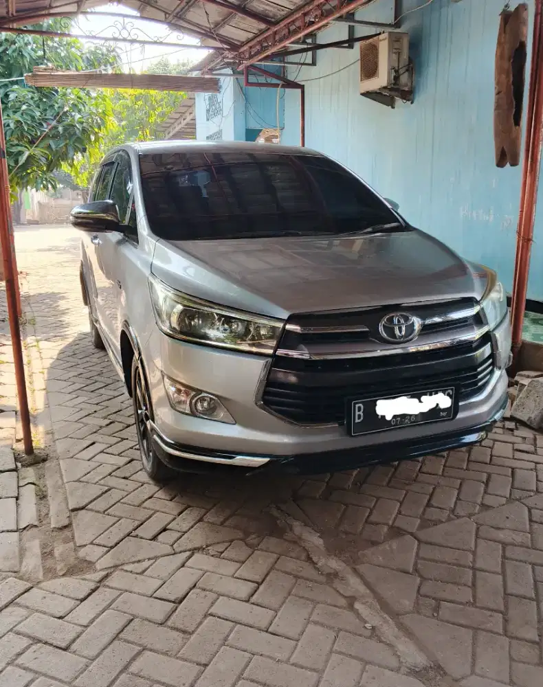 Toyota Innova G AT 2016