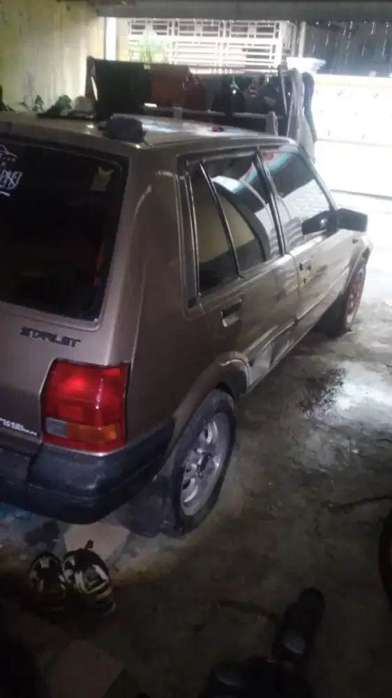 Di jual Starlet kotak 1.3 se