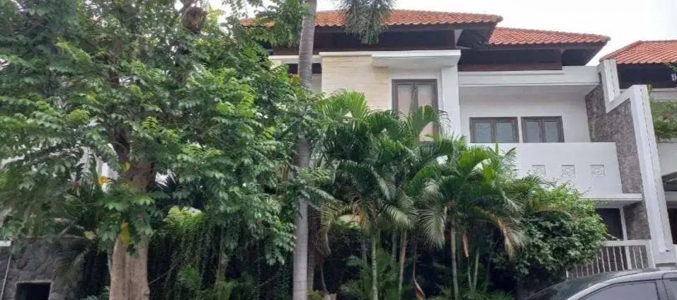 Dijual Langka Rumah Graha Family Blok Favorit Surabaya Barat