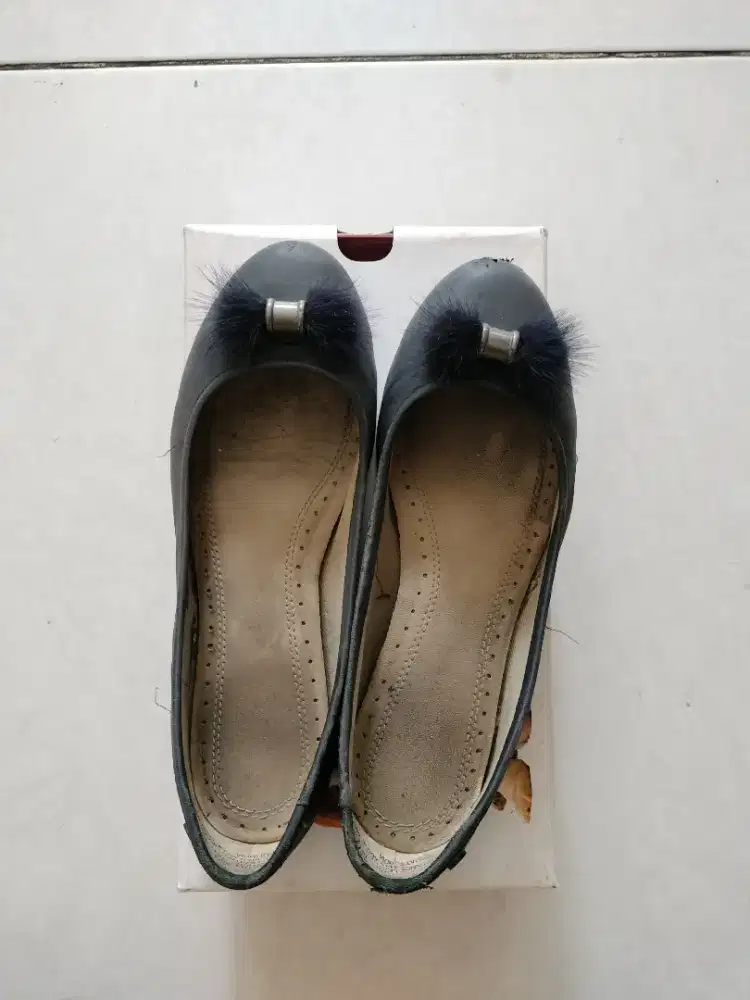 Sepatu uk 39 hush pupies