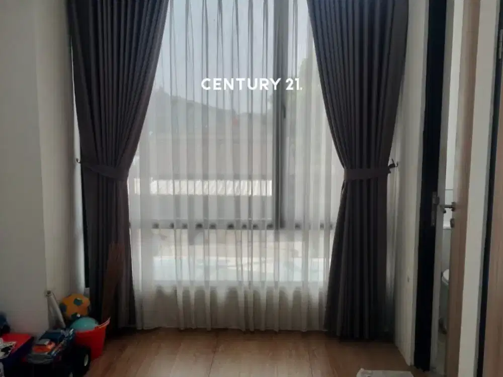 Rumah Bagus 2 Lantai Siap Huni Di Lippo Cikarang