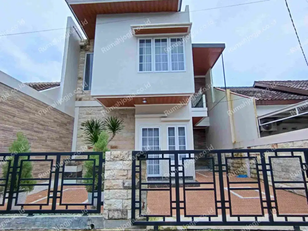 Rumah baru 2 lantai siap huni jalan palagan KM 10 strategis