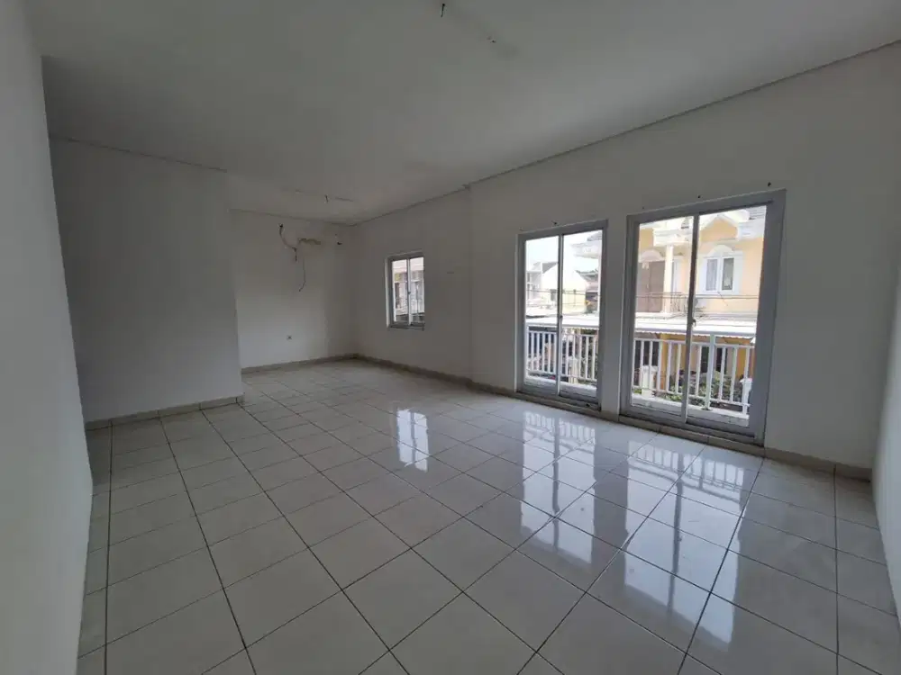 DIJUAL ATAU DISEWAKAN GUDANG 2 LANTAI 16 X 16 CENGKARENG JAKARTA BARAT