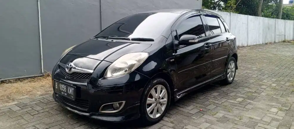 Toyota Yaris Bakpao S Manual 2010 Hitam
