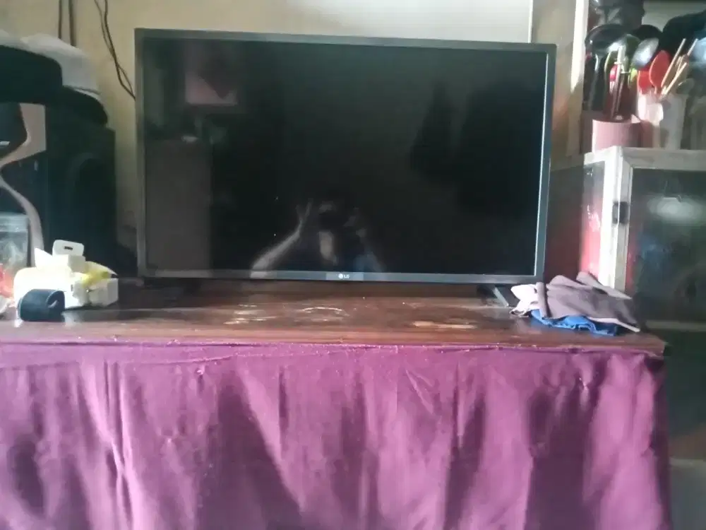 TV LED LG 32 Inci smart