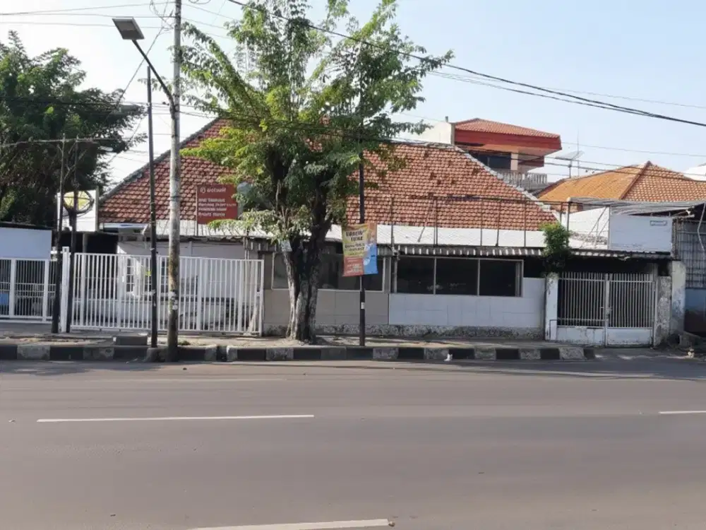 Dijual Rumah Usaha Kawasan Ramai Poros Jalan Kapas Krampung Surabaya