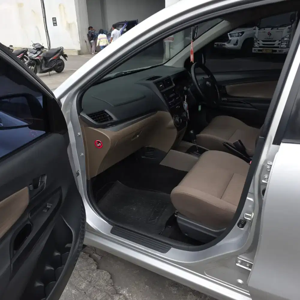 TOYOTA AVANZA E 2016 AT