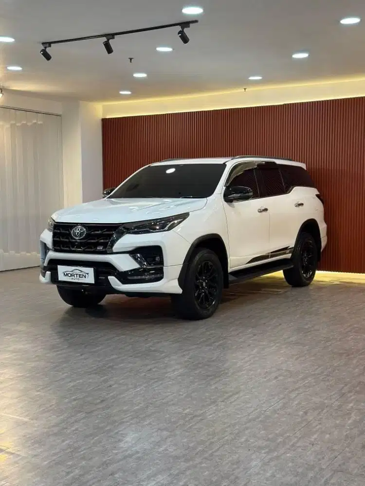Toyota Fortuner 2.8 VRZ GR Sport AT Tahun 2023 Km 27 Rb