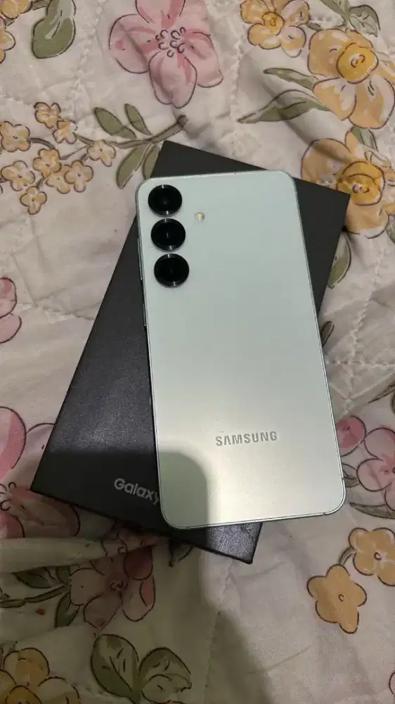 Samsung S25 12/256gb