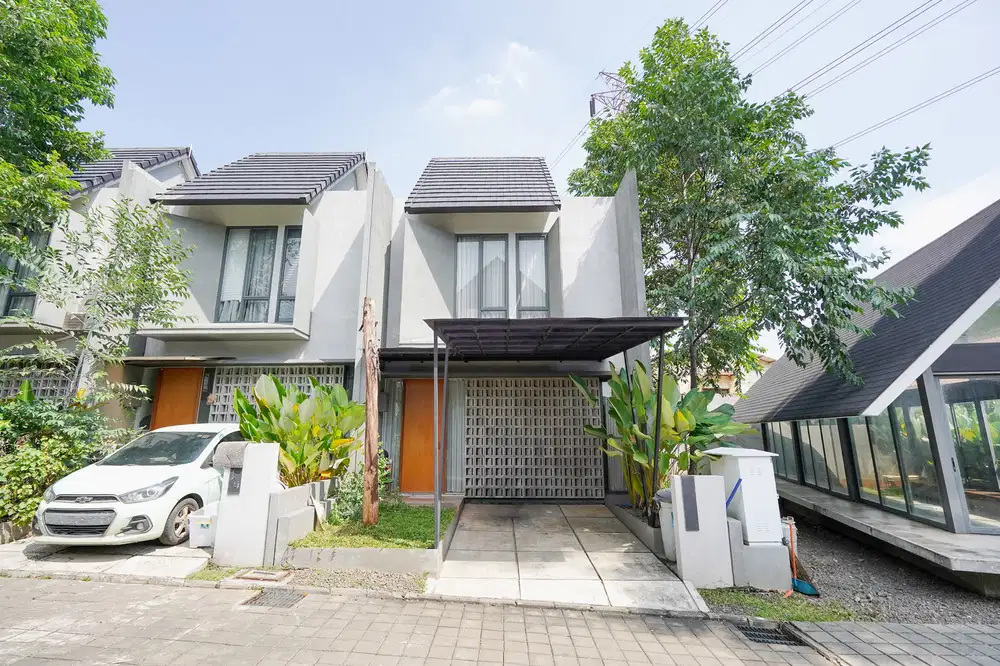 Rumah 2 Lt Cantik 7 Menit ke RS Helsa Jatirahayu Bebas Banjir J-36059