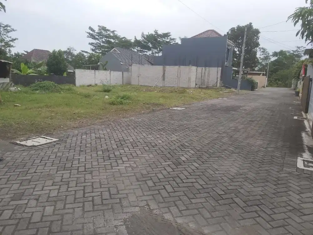 Tanah Murah 1 Menit Kampus UNRIYO Dalam Perumahan Area Tajem