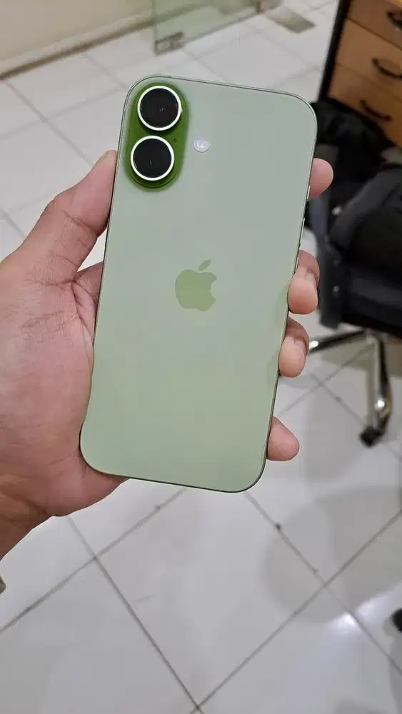 Jual Iphone 17 Basic Sage Used 1 Bulan