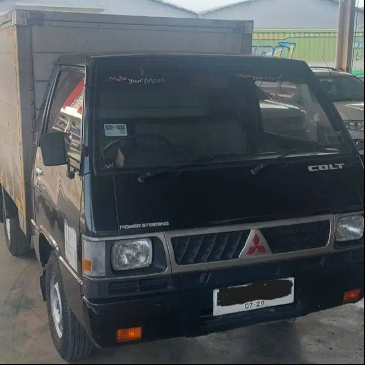 Mitsubishi l 300 Box