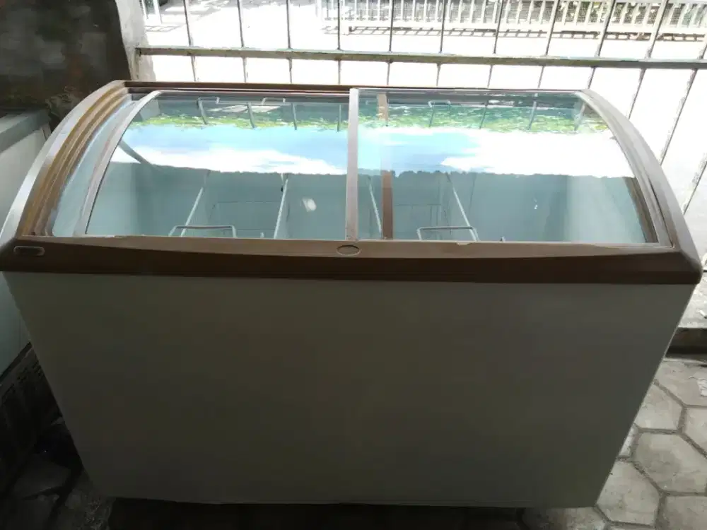 Freezer sliding kapasitas 330L