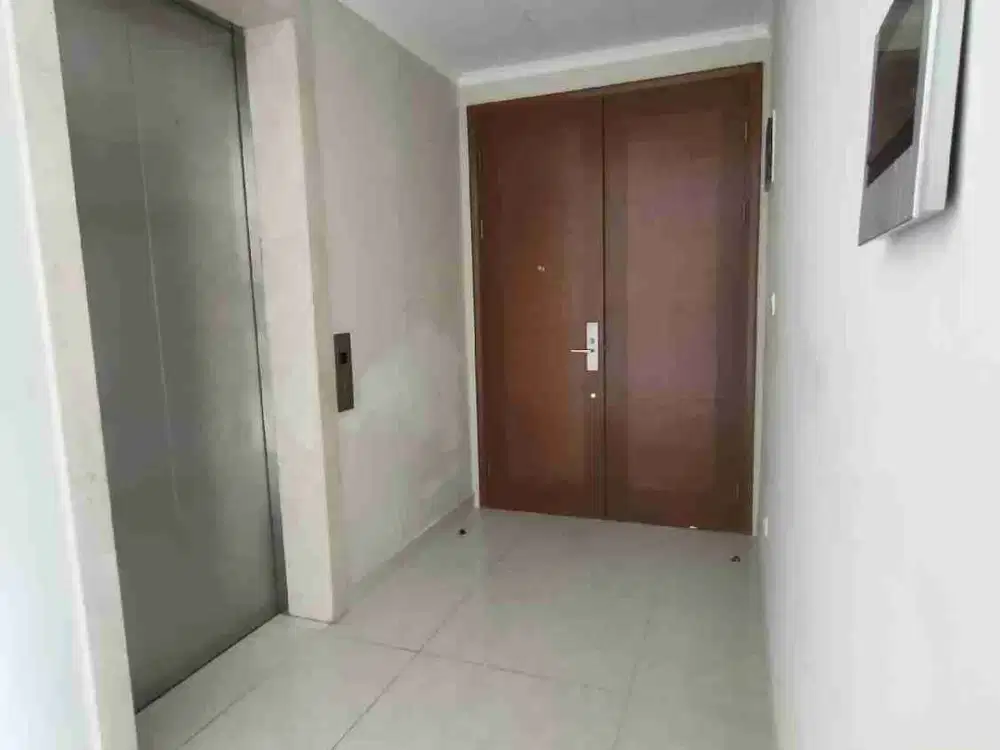 PENAWARAN TERBAIK Condo 3+1 Private Lift Apartemen Taman Anggrek Residences