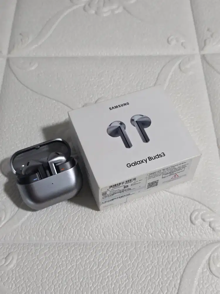 Samsung Buds 3 Silver