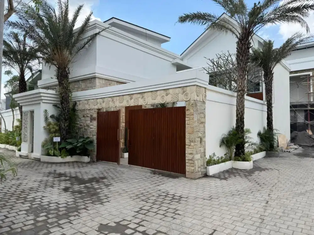 TROPICAL MODERN MEDITERRANEAN LIVING IN CANGGU