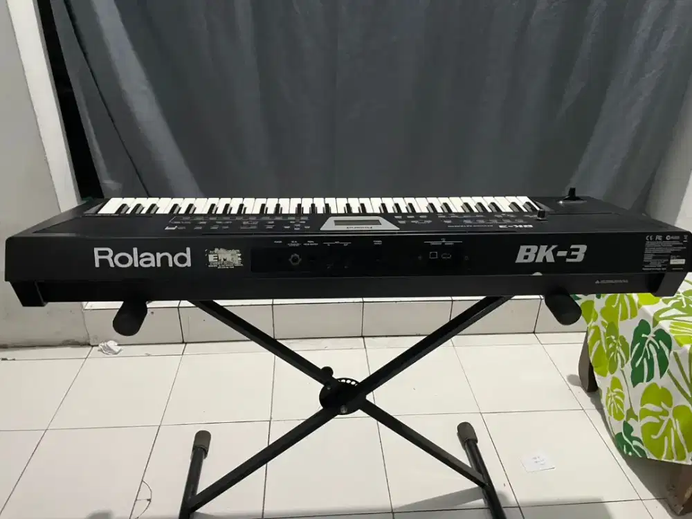 Keyboard roland BK3
