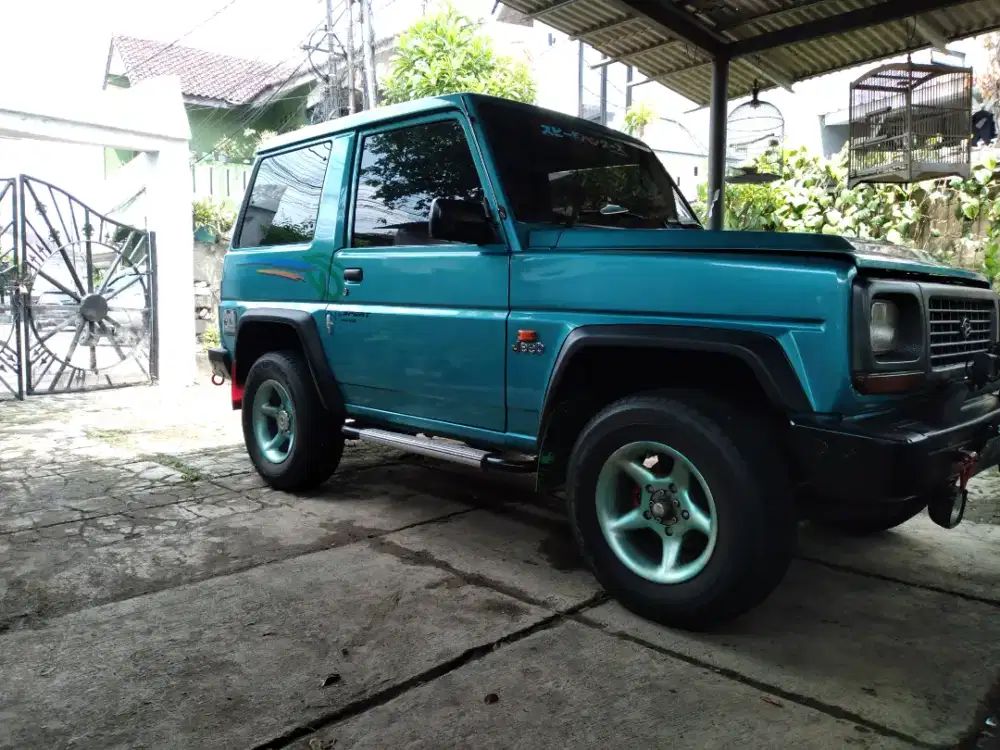 DAIHATSU FEROZA THN 1995
