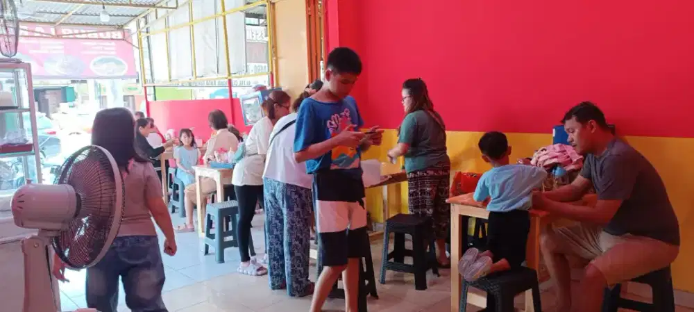 Di cari karyawan perempuan dan laki2 Untuk Kerja Bantu2 Masak,resto