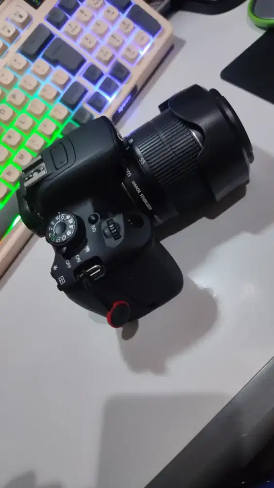 CANON 700D + LENSA KIT 18-55MM