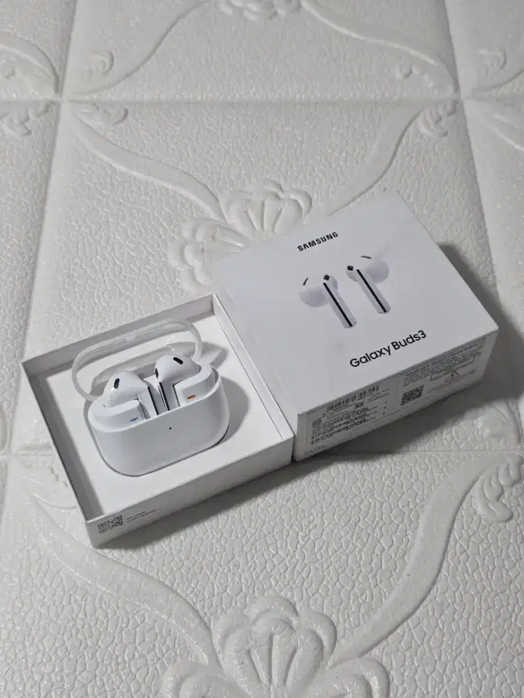 Samsung Galaxy Buds 3 Putih